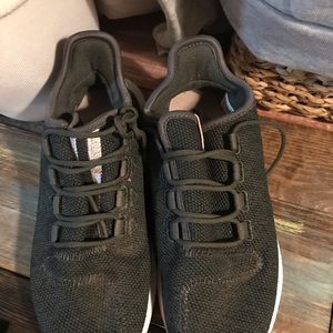 Women’s Adidas Tubular Army Green Size 8
